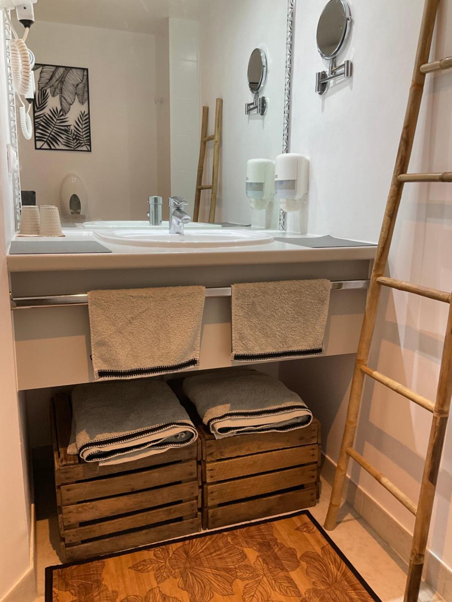 Chambres D'Hotes De L'Ancienne Auberge 타옹 외부 사진